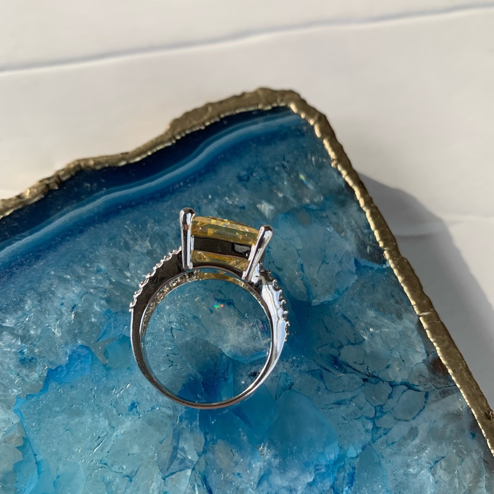 Vintage yellow CZ ring size 9.5 - Picture 5 of 6